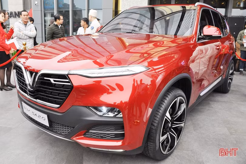 Chiêm ngưỡng mẫu ô tô, xe máy điện VinFast cực đẹp tại Hà Tĩnh