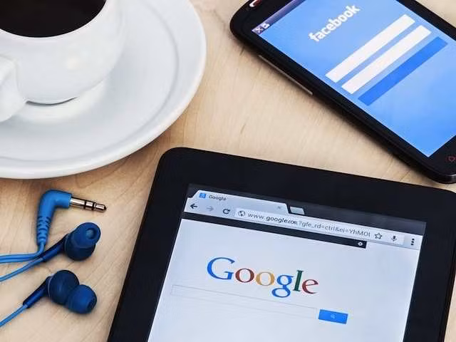 Nhật Bản thắt chặt quy định với Google, Facebook