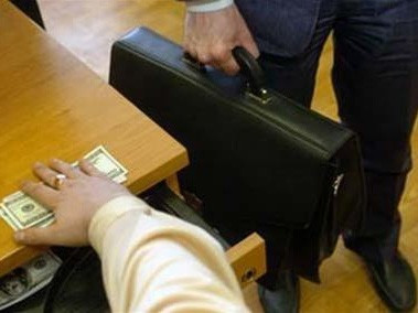 Con đường dẫn đến trại giam của những người lầm lỗi luôn muôn hình vạn trạng cũng như nguyên nhân phạm tội luôn xuất hiện muôn hình vạn trạng ở tất cả các lĩnh vực. Ảnh minh họa