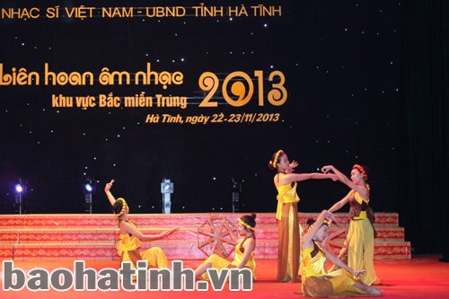 Một tiết mục tham gia liên hoan của Nhà hát nghệ thuật truyền thống Hà Tĩnh