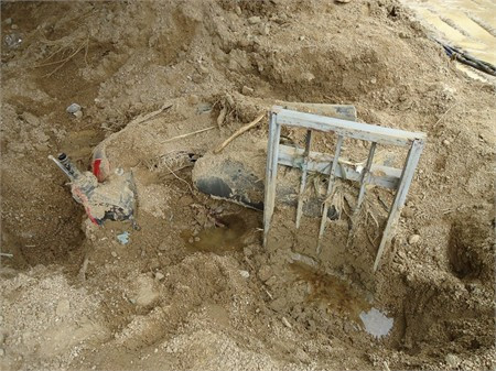 Cận cảnh Nhà máy thủy điện An Khê bị "chôn vùi" trong cát ảnh 7