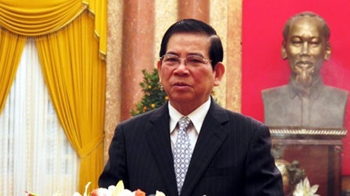 Chủ tịch nước Nguyễn Minh Triết chúc Tết đồng bào, đồng chí và chiến sỹ cả nước