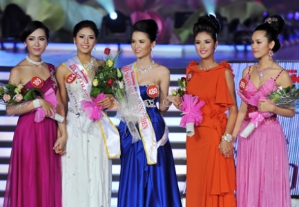 Hay sự “bùng nổ” của dàn người đẹp HHVN 2010?
