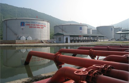 Hệ thống kho chứa tại tổng kho xăng dầu, dầu khí Vũng Áng