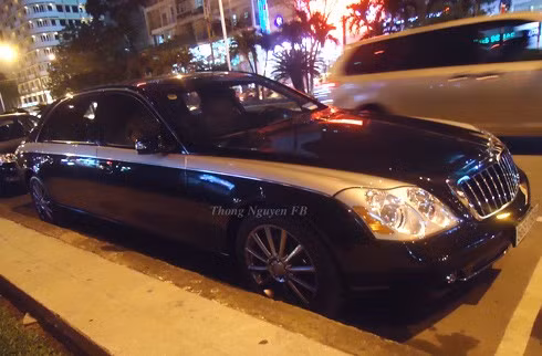 Maybach 62S Zeppelin ở Sài Gòn.