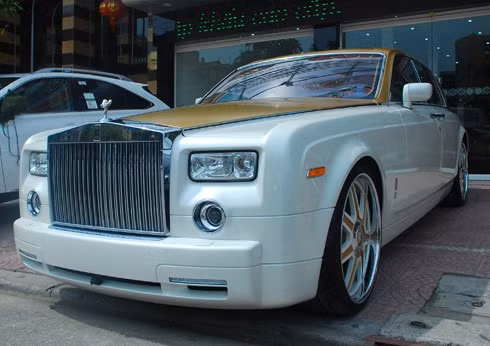 Rolls-Royce có gam màu độc nhất ở Hà Nội.
