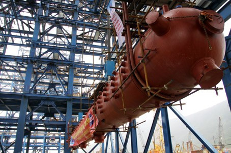 Bao hơi số 1 - Nhà máy Nhiệt điện Vũng Áng 1 đã được lắp đặt thành công vào ngày 16/12/2010