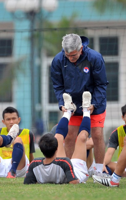 HLV Calisto và Thành Lương thư giãn sau buổi tập