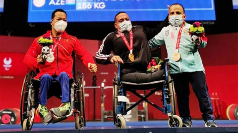 Tuyển thủ người Hà Tĩnh - Lê Văn Công giành HCB hạng 49kg nam môn cử tạ Paralympic Tokyo 2020 