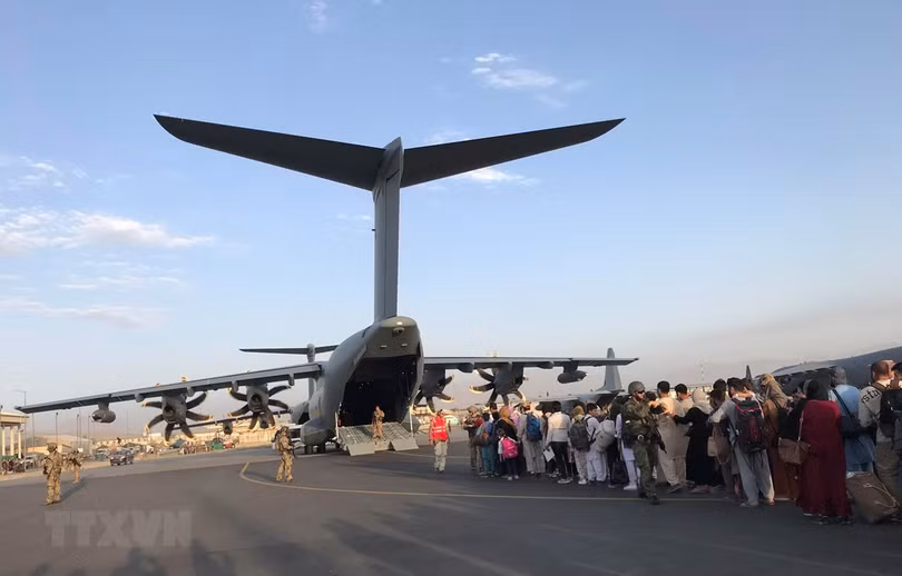 Nhiều nước láng giềng giáp Afghanistan đặt mua vũ khí của Nga