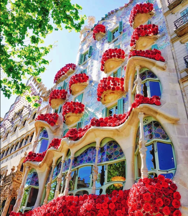 Ngôi nhà hơn 100 tuổi có thiết kế độc đáo ở Barcelona - 3 Ngôi nhà hơn 100 tuổi có thiết kế độc đáo ở Barcelona