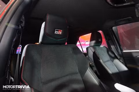 Cận cảnh Toyota Fortuner GR Sport 2021 vừa ra mắt, giá 57.000 USD