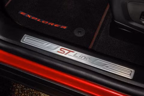 Ford Explorer 2022 được bổ sung bản ST dẫn động cầu sau mạnh 400hp