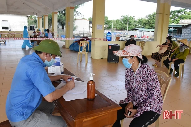 125 mẫu test nhanh COVID-19 tại cảng cá Cửa Sót âm tính với virus SARS-CoV-2