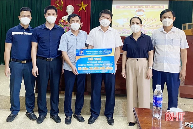 Công ty Xăng dầu Hà Tĩnh chung tay hỗ trợ phòng, chống dịch bệnh COVID-19