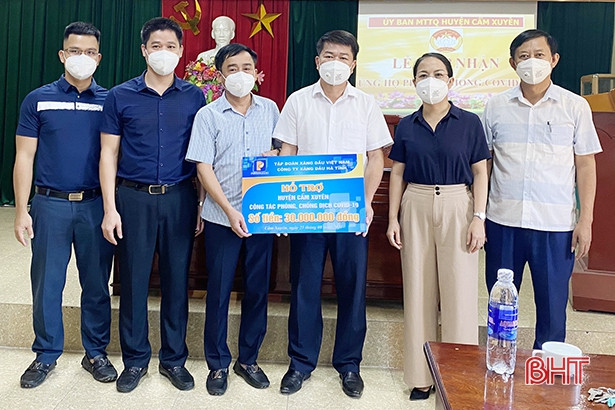 Công ty Xăng dầu Hà Tĩnh chung tay hỗ trợ phòng, chống dịch bệnh COVID-19