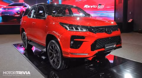 Cận cảnh Toyota Fortuner GR Sport 2021 vừa ra mắt, giá 57.000 USD