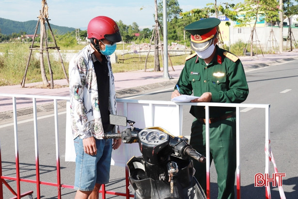 Hoàn thành lấy mẫu xét nghiệm cho 11.454 người dân thị trấn Xuân An