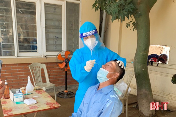 Hà Tĩnh tiếp tục rà soát các trường hợp có triệu chứng nghi ngờ trong cộng đồng