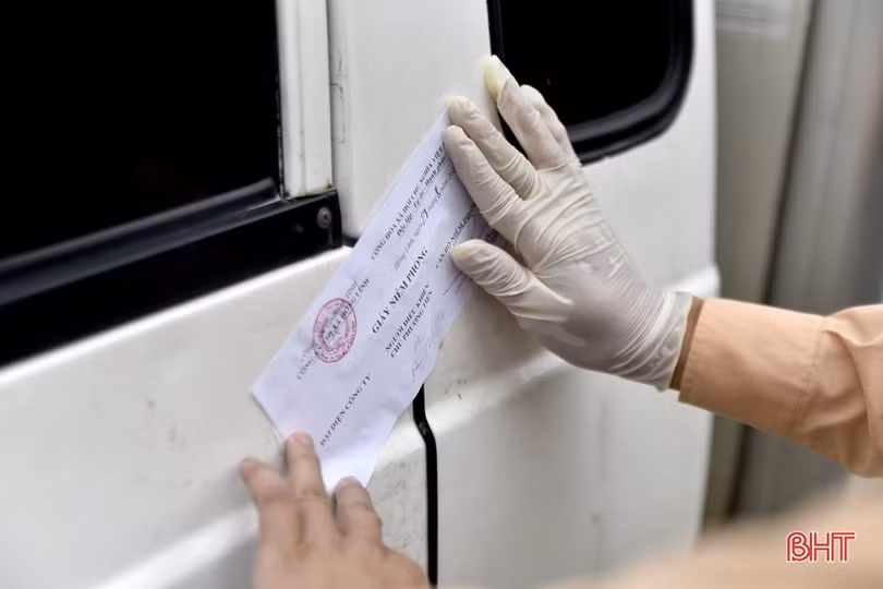 Kiểm soát chặt phương tiện trên “luồng xanh” ra, vào địa bàn TX Hồng Lĩnh