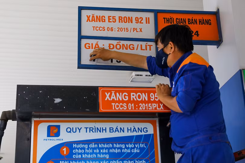 Giá xăng ngày mai có thể giảm mạnh