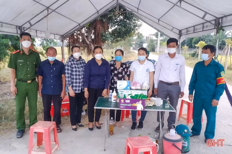 Phụ nữ Hà Tĩnh bền bỉ thực hiện “mục tiêu kép”