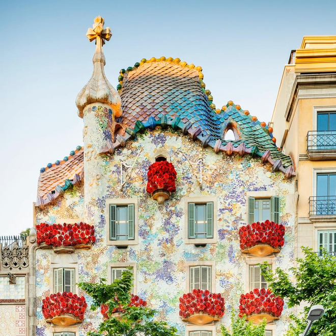 Ngôi nhà hơn 100 tuổi có thiết kế độc đáo ở Barcelona - 1 Ngôi nhà hơn 100 tuổi có thiết kế độc đáo ở Barcelona
