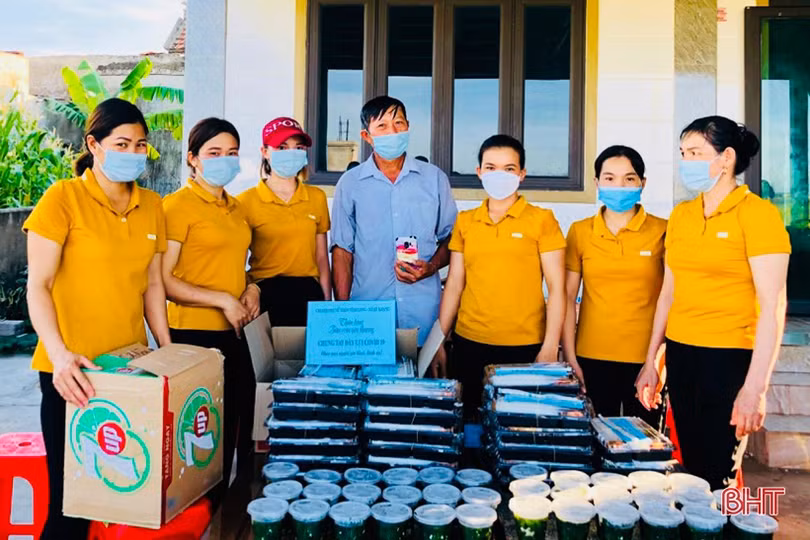 Phụ nữ Hà Tĩnh bền bỉ thực hiện “mục tiêu kép”