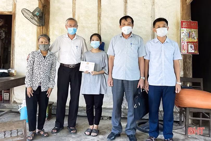 Hà Tĩnh xây dựng quỹ tiếp sức cho học sinh hoàn cảnh đặc biệt khó khăn đến với giảng đường đại học