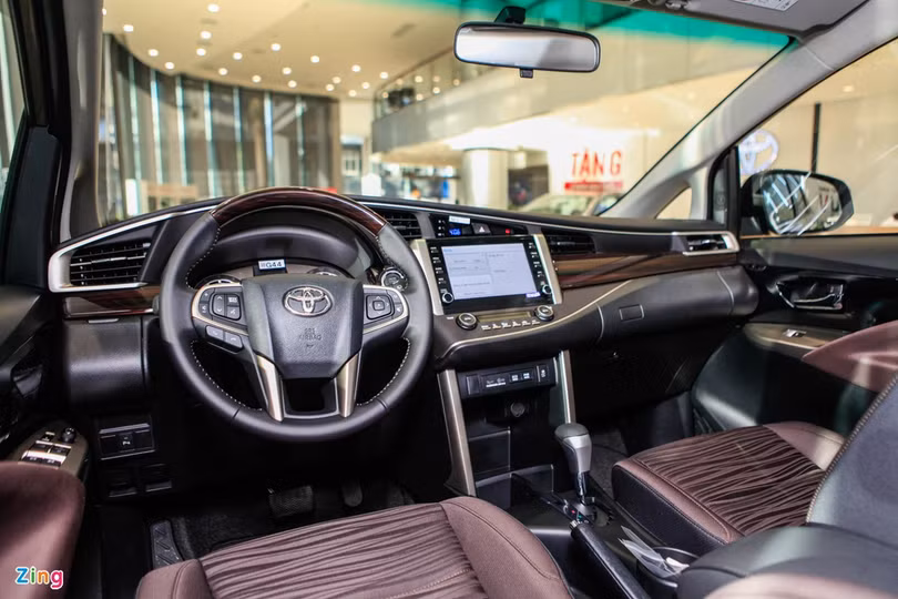 Chi tiết Toyota Innova 2.0G AT giá 865 triệu đồng
