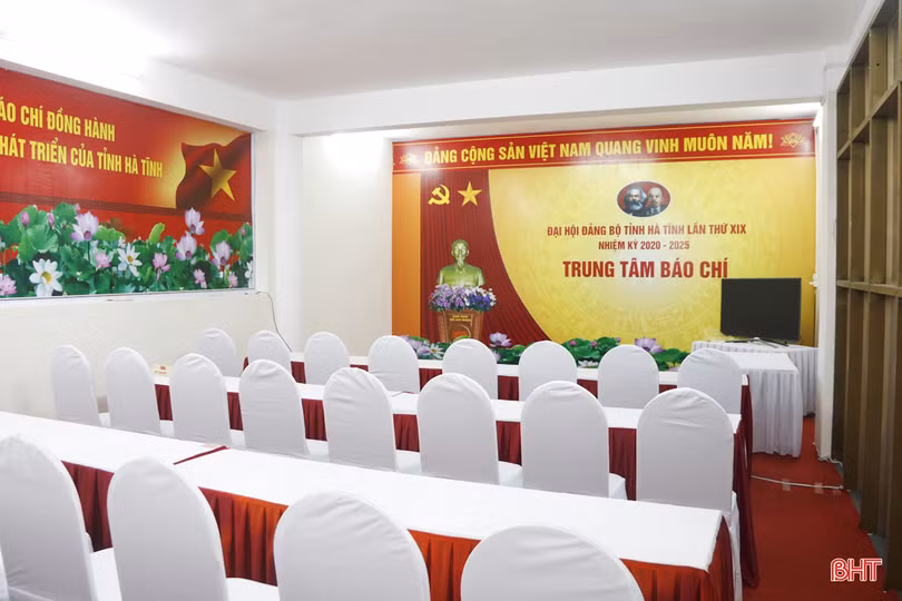 Thường trực Tỉnh ủy kiểm tra công tác chuẩn bị Đại hội Đảng bộ Hà Tĩnh lần thứ XIX