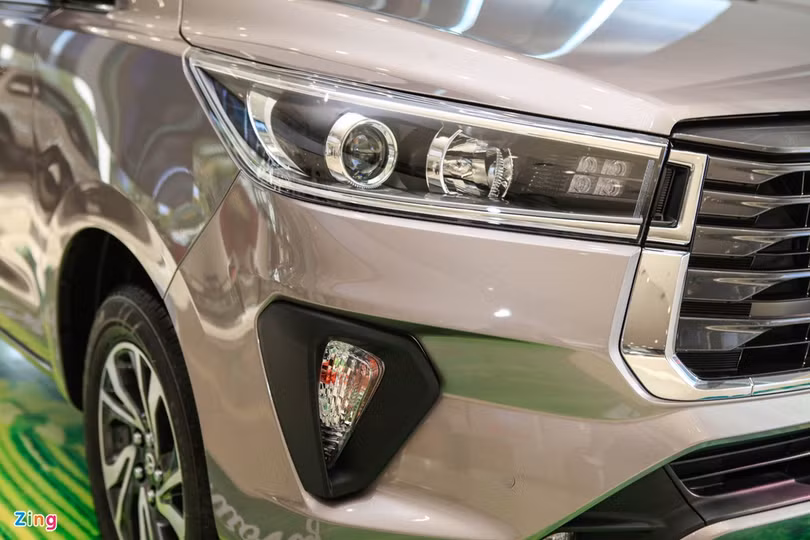 Chi tiết Toyota Innova 2.0G AT giá 865 triệu đồng