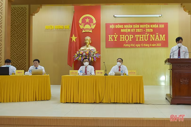 Ông Đặng Tuấn Anh được bầu giữ chức Phó Chủ tịch UBND huyện Hương Khê