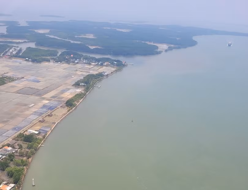 Khai thác tour “Ngắm TP Hồ Chí Minh từ trên cao” bằng máy bay trực thăng vào dịp 30/4-1/5