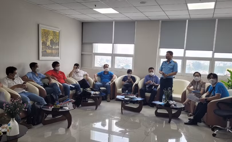 Khai thác tour “Ngắm TP Hồ Chí Minh từ trên cao” bằng máy bay trực thăng vào dịp 30/4-1/5
