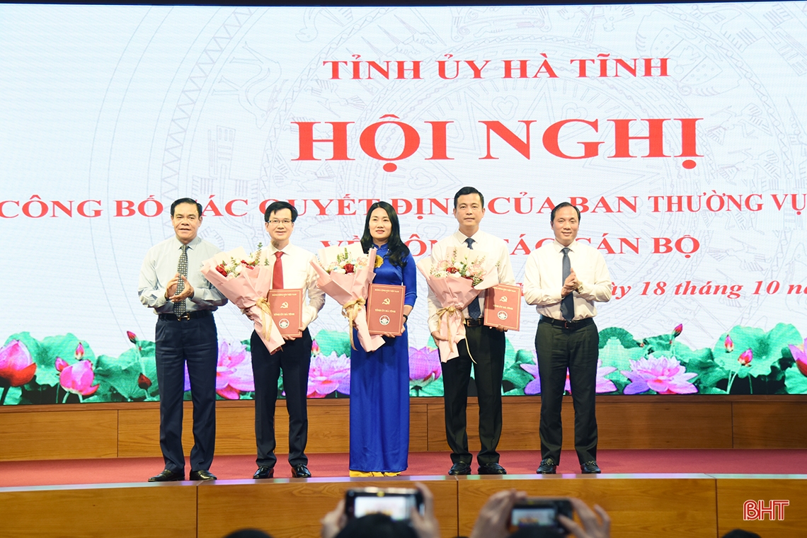 Ban Thường vụ Tỉnh ủy Hà Tĩnh công bố các quyết định luân chuyển, điều động, bổ nhiệm cán bộ