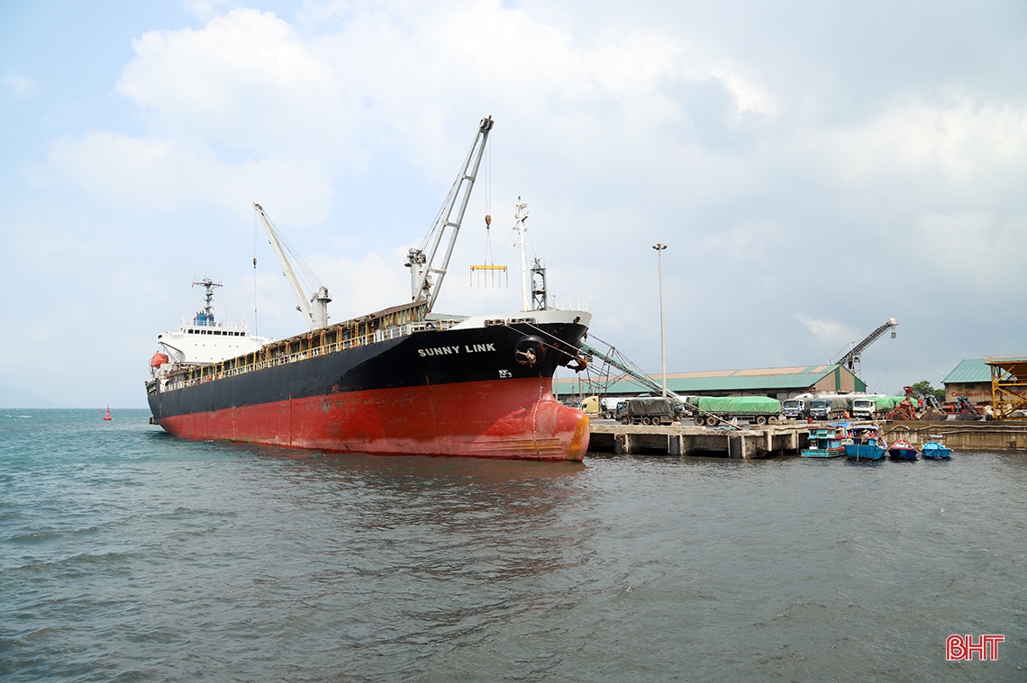 Chủ tịch UBND tỉnh Hà Tĩnh: Quyết liệt hành động, phấn đấu đạt cao hơn mức tăng trưởng bình quân cả nước