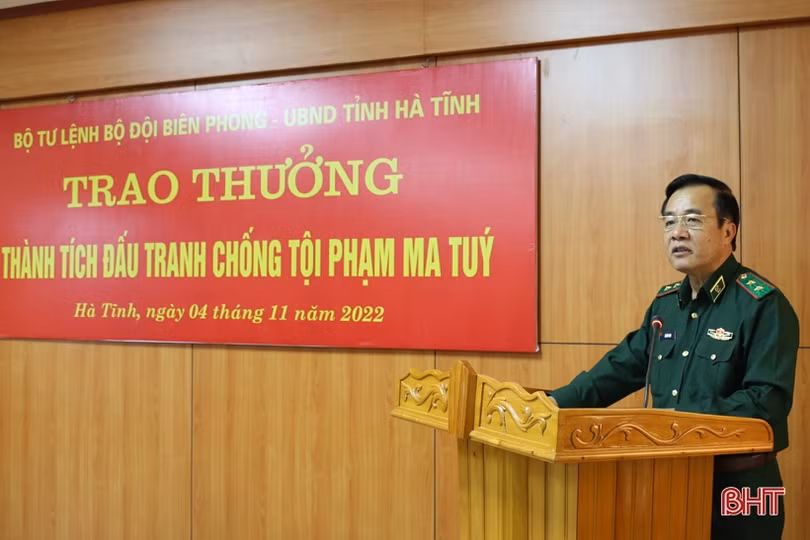 Trao thưởng thành tích phá đường dây ma túy xuyên quốc gia tại Hà Tĩnh