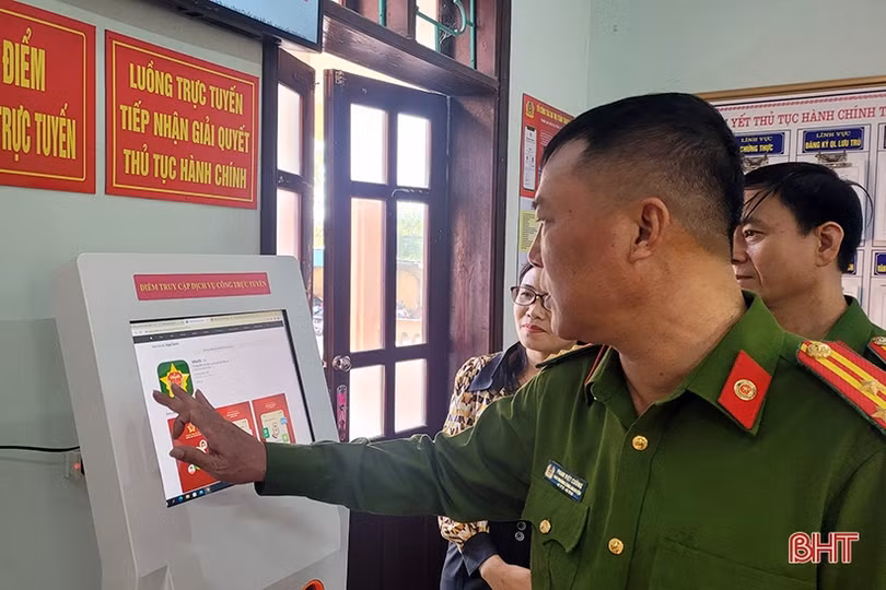 Huyện đầu tiên ở Hà Tĩnh ra mắt mô hình “Điểm dịch vụ công trực tuyến”