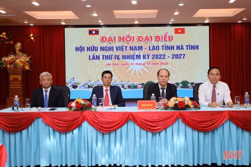 Cầu nối các hoạt động hữu nghị, hợp tác Việt Nam - Lào