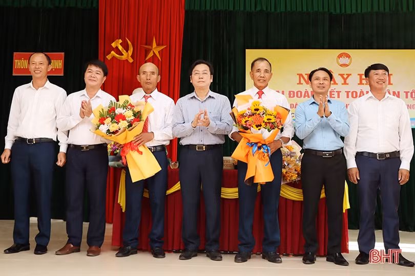 Lãnh đạo Hà Tĩnh chung vui Ngày hội Đại đoàn kết toàn dân tộc ở các địa phương
