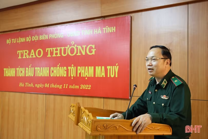 Trao thưởng thành tích phá đường dây ma túy xuyên quốc gia tại Hà Tĩnh