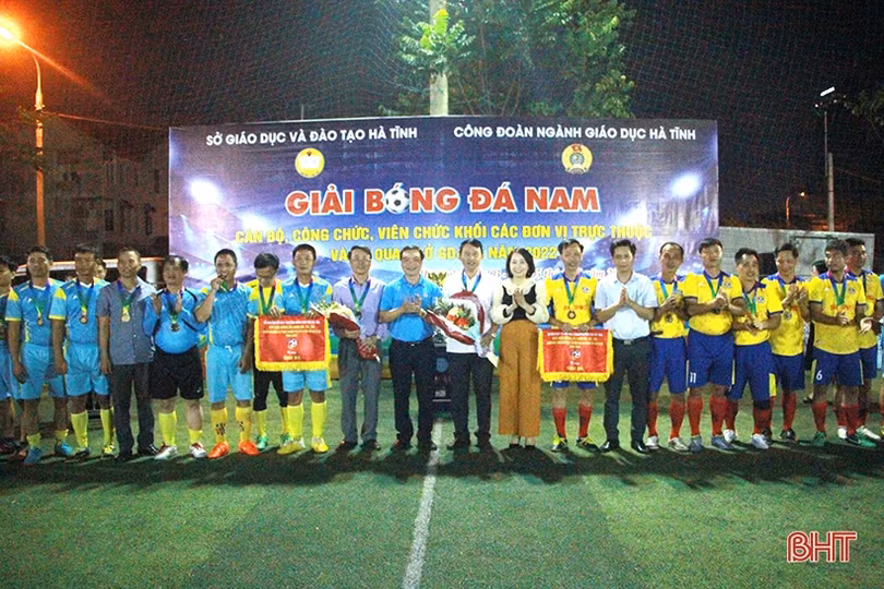Trường THPT Lê Hữu Trác vô địch Giải Bóng đá nam cán bộ, công chức, viên chức ngành GD&ĐT Hà Tĩnh