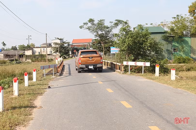 Nguy cơ tai nạn từ nhiều cây cầu “thắt cổ chai” ở xã ven đô Hà Tĩnh