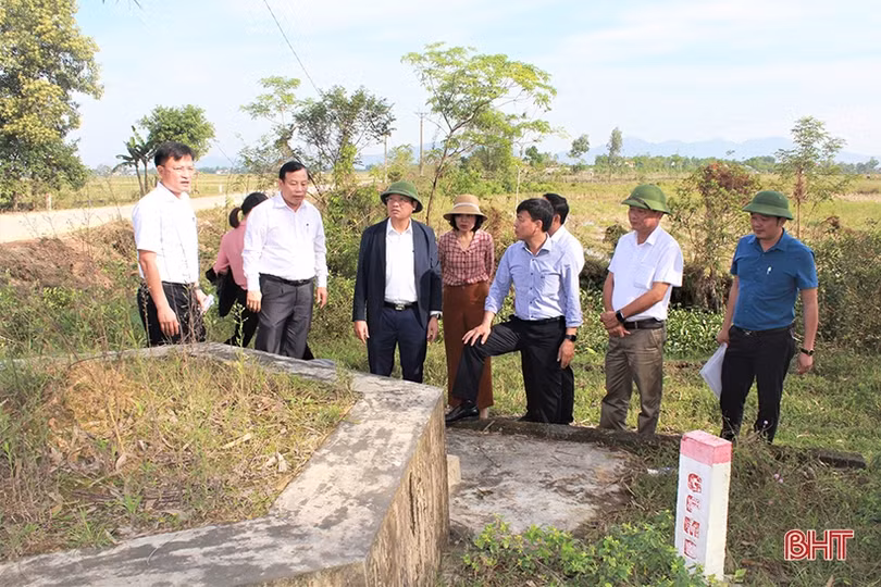 Tạo đồng thuận trong việc di dời mồ mả phục vụ dự án cao tốc Bắc - Nam qua Hà Tĩnh
