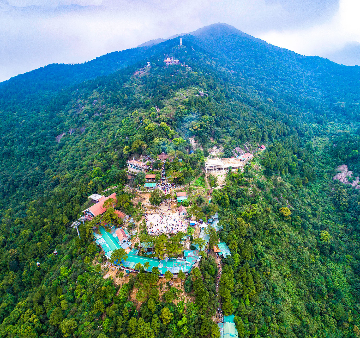 190 năm tươi thắm dải Lam Hồng
