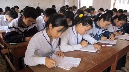 Việc ôn luyện các môn thi vào buổi sáng đã mang lại hiệu quả cho học sinh trường THPT Lý Tự Trọng