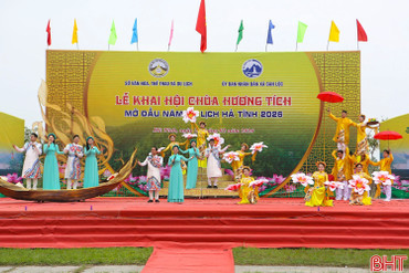 Sôi nổi lễ khai hội chùa Hương Tích tại Hà Tĩnh