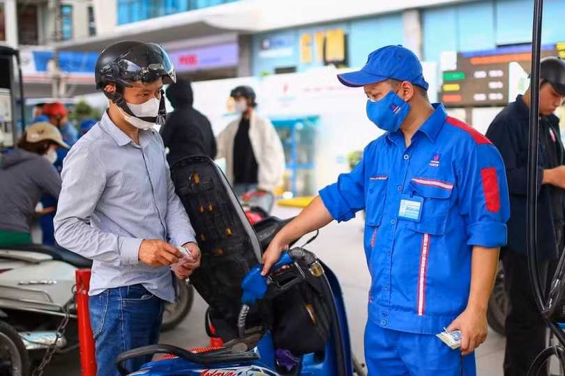 Liên Bộ Công Thương - Tài chính tiếp tục điều chỉnh giá xăng dầu trong nước.