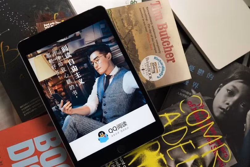 Giao diện app đọc sách QQ Reading, được quản lý bởi China Literature. Ảnh: Bloomberg.